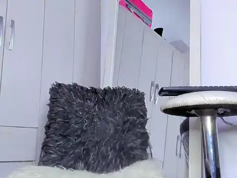 Kendall Hotsexy x online show from April 11, 3:25 am