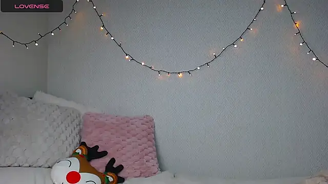 Snapshot of Nicole_blonde0 chatting on January 20, 9:01 pm Nicole blonde0 online show from January 20, 9:01 pm