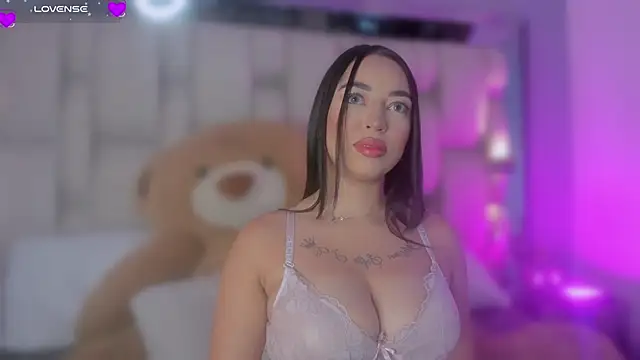 Snapshot of AnthonellaSweet chatting on October 25, 3:38 am AnthonellaSweet online show from October 25, 3:38 am