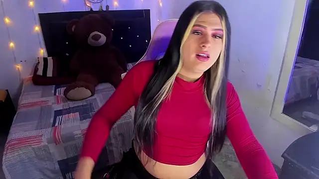 Snapshot of blonde_girl01 chatting on February 15, 10:41 pm blonde girl01 online show from February 15, 10:41 pm