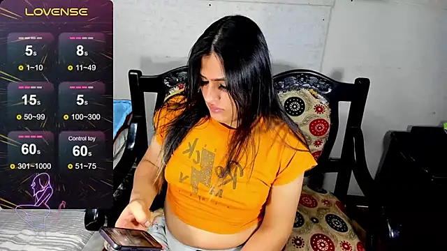 Snapshot of blonde_girl01 chatting on February 27, 10:31 pm blonde girl01 online show from February 27, 10:31 pm