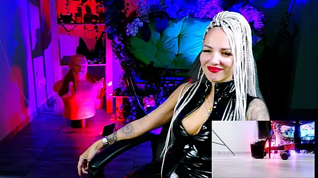 MonicaMaxwel online show from November 8, 10:52 am