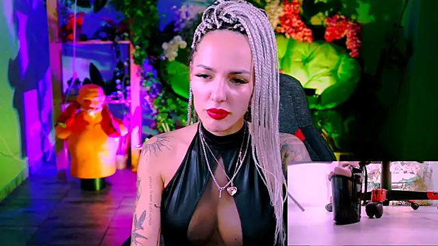 MonicaMaxwel online show from January 9, 10:44 am