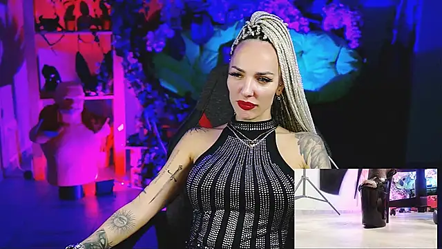 MonicaMaxwel online show from November 20, 10:49 am