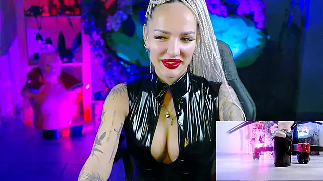 MonicaMaxwel online show from November 23, 10:36 am