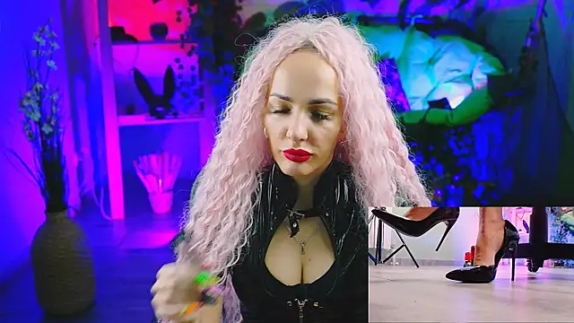 MonicaMaxwel online show from March 22, 11:42 am