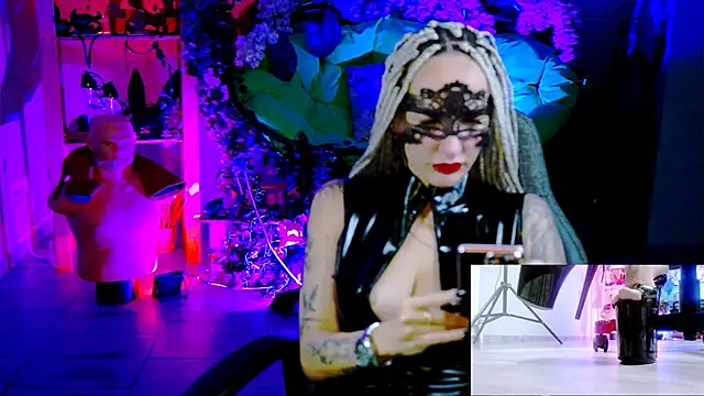 MonicaMaxwel online show from November 24, 11:32 am