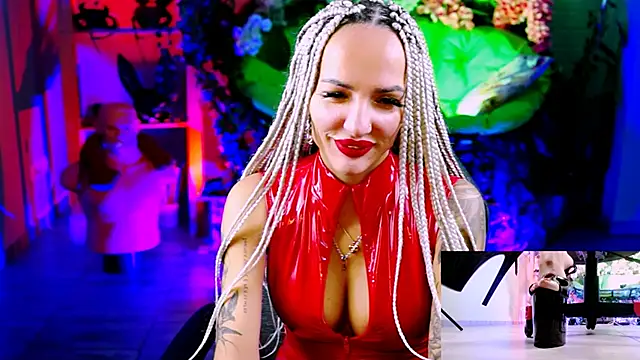 MonicaMaxwel online show from October 4, 10:50 am