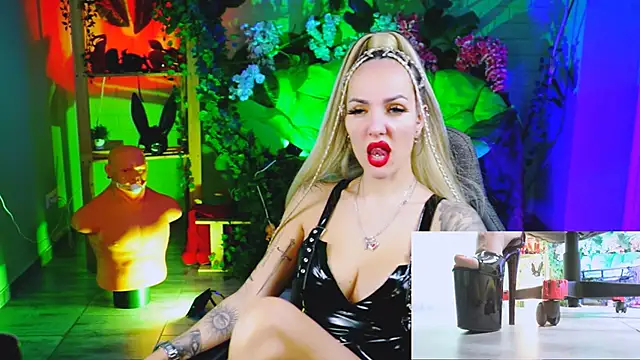 MonicaMaxwel online show from February 13, 10:48 am