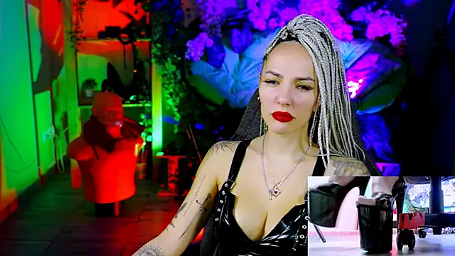 MonicaMaxwel online show from January 12, 11:17 am