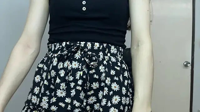 SassyJessi online show from April 5, 4:08 am