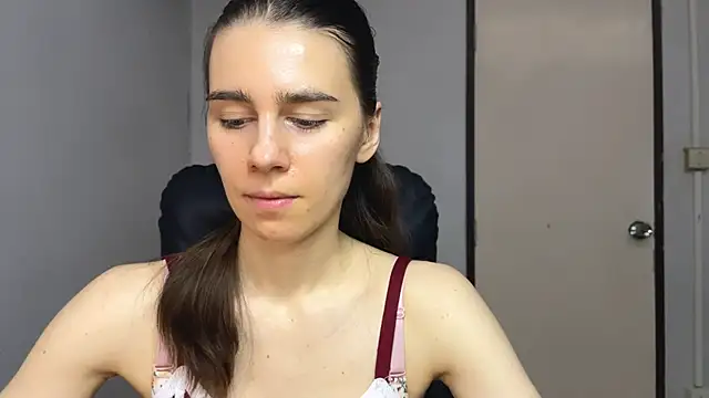 SassyJessi online show from November 10, 4:06 am