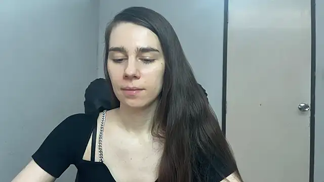 Snapshot of SassyJessi chatting on June 15, 4:12 am SassyJessi online show from June 15, 4:12 am