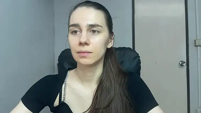 Snapshot of SassyJessi chatting on June 18, 4:11 am SassyJessi online show from June 18, 4:11 am