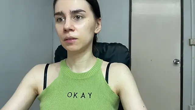 Snapshot of SassyJessi chatting on June 10, 4:13 am SassyJessi online show from June 10, 4:13 am