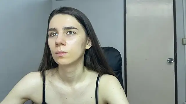 SassyJessi online show from April 18, 4:15 am