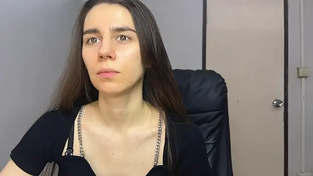 SassyJessi online show from December 18, 4:06 am