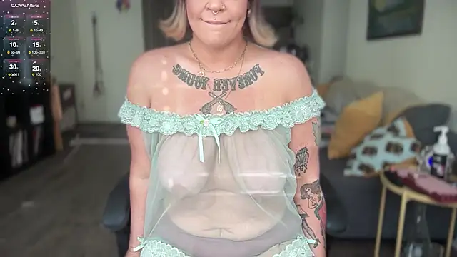 WendyDarling online show from January 21, 9:15 pm