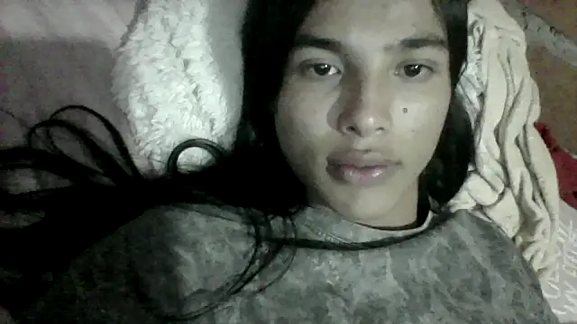 Snapshot of Samys_World chatting on February 17, 3:37 am Samys World online show from February 17, 3:37 am
