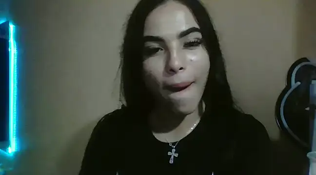 Snapshot of Samys_World chatting on February 4, 1:56 am Samys World online show from February 4, 1:56 am