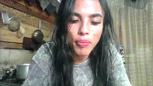Snapshot of Samys_World chatting on February 27, 5:24 pm Samys World online show from February 27, 5:24 pm
