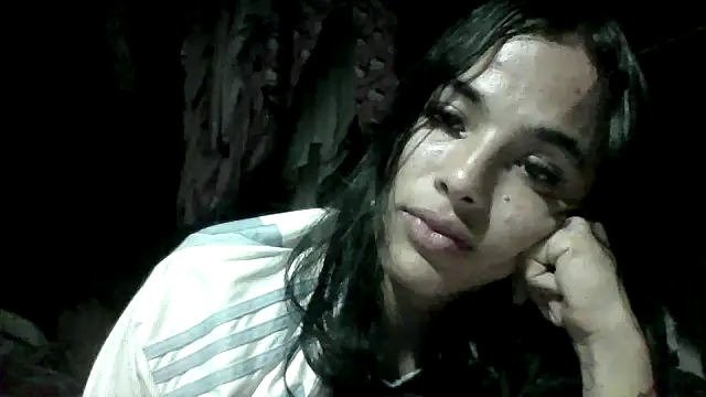 Snapshot of Samys_World chatting on February 24, 4:24 am Samys World online show from February 24, 4:24 am