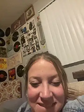 Snapshot of molly_witha_chance chatting on September 21, 9:47 am molly witha chance online show from September 21, 9:47 am