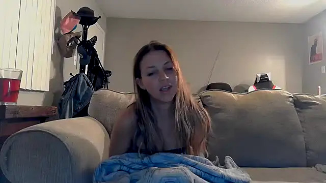Snapshot of molly_witha_chance chatting on September 15, 12:55 am molly witha chance online show from September 15, 12:55 am