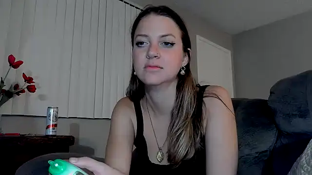 molly witha chance online show from December 13, 8:04 pm