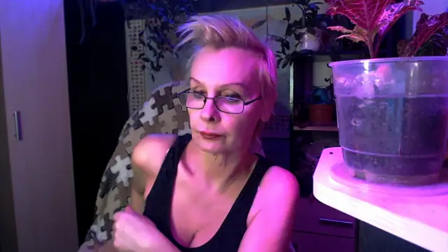 HelgaHimmell online show from April 9, 9:32 pm