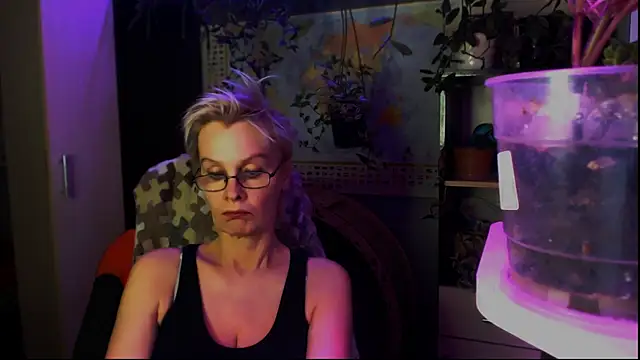 HelgaHimmell online show from May 4, 5:38 pm