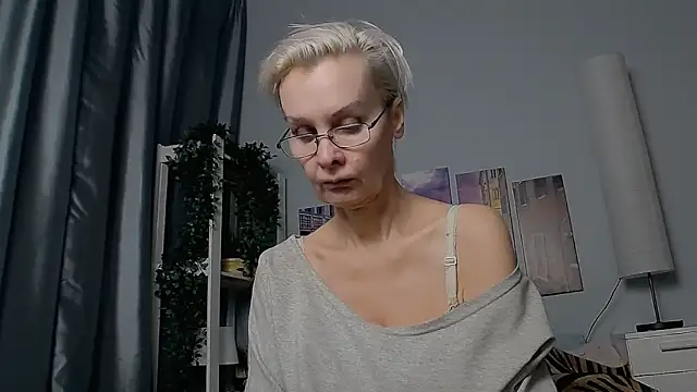 Snapshot of HelgaHimmell chatting on January 21, 10:30 pm HelgaHimmell online show from January 21, 10:30 pm
