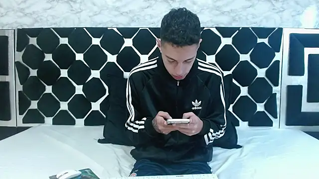 thiago19s online show from February 12, 9:33 pm