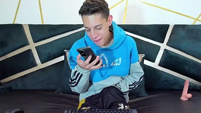 thiago19s online show from March 8, 7:44 am