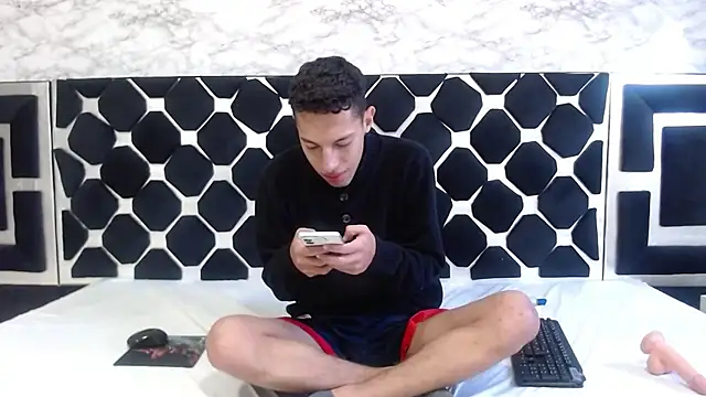 thiago19s online show from February 12, 3:01 pm