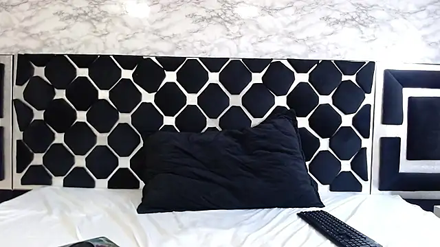 thiago19s online show from April 7, 1:24 pm