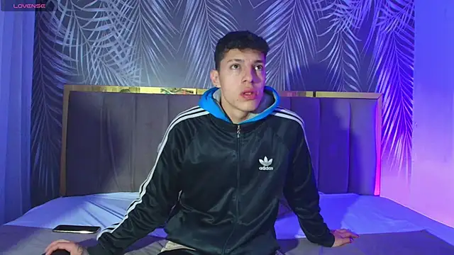 thiago19s online show from December 5, 7:55 pm