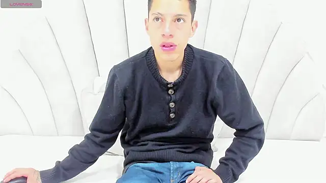 thiago19s online show from March 13, 2:44 pm