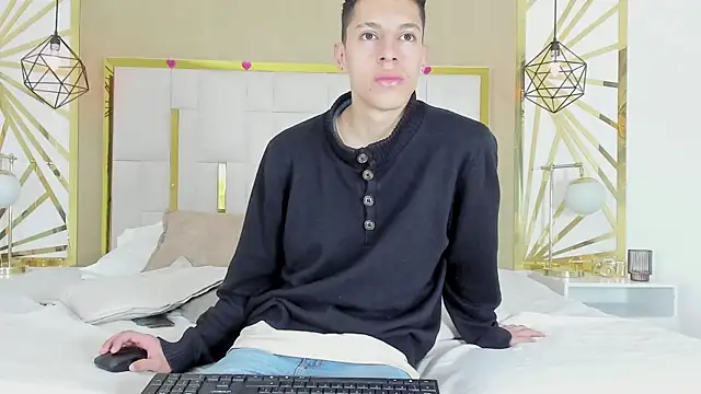 thiago19s online show from December 2, 7:04 pm