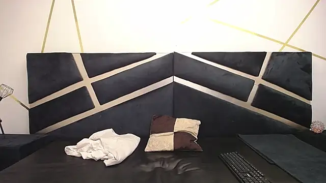 thiago19s online show from February 8, 12:28 pm