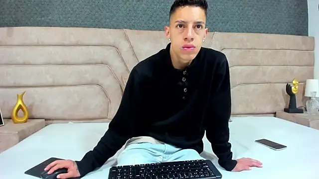 thiago19s online show from June 4, 12:21 pm
