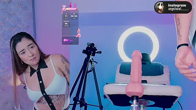 Snapshot of Angelst__ chatting on April 29, 1:32 am Angelst online show from April 29, 1:32 am