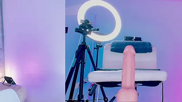 Angelst   online show from March 28, 8:15 am