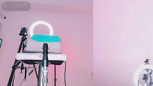 Angelst   online show from January 6, 8:18 am