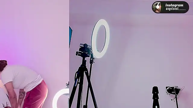 Angelst   online show from March 18, 8:17 am