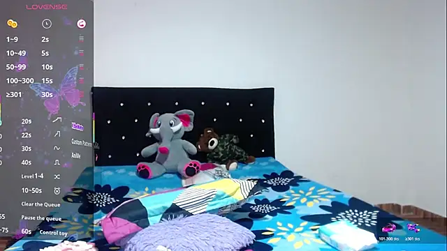 Zasha Kaira online show from April 11, 8:23 pm