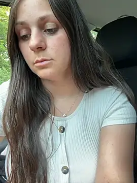 Snapshot of Loella-Rose chatting on May 27, 5:09 pm Loella-Rose online show from May 27, 5:09 pm