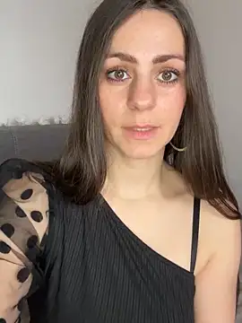 Loella-Rose online show from January 5, 11:15 am