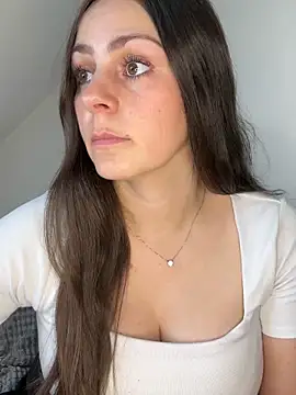 Snapshot of Loella-Rose chatting on June 21, 10:43 am Loella-Rose online show from June 21, 10:43 am