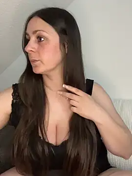 Loella-Rose online show from April 8, 9:49 pm